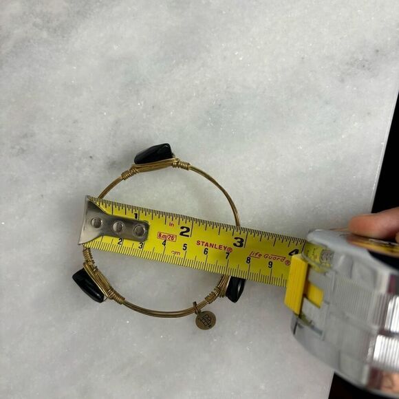 BB Bourbon & Boweties Arrowhead 3 Black Stones Wire 3" Bangle Bracelet - Picture 5 of 5